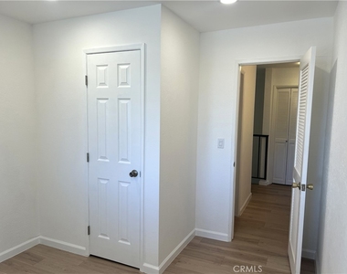 5987 Peacock Ridge Road - Photo Thumbnail 12