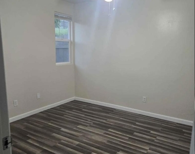 9742 Vomac Road - Photo Thumbnail 9