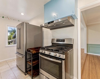2254 Queensberry Road - Photo Thumbnail 10