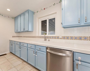 2254 Queensberry Road - Photo Thumbnail 8