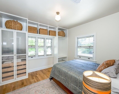 961 N Michigan Avenue - Photo Thumbnail 15