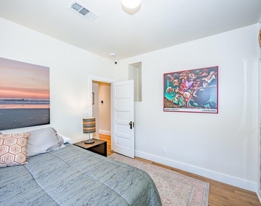 961 N Michigan Avenue - Photo Thumbnail 17