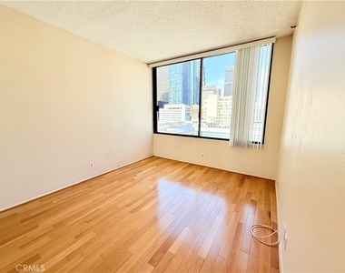 600 W 9th - Photo Thumbnail 18