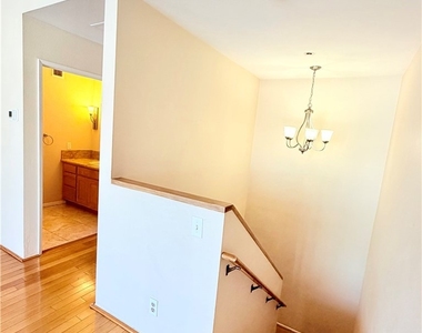 600 W 9th - Photo Thumbnail 13
