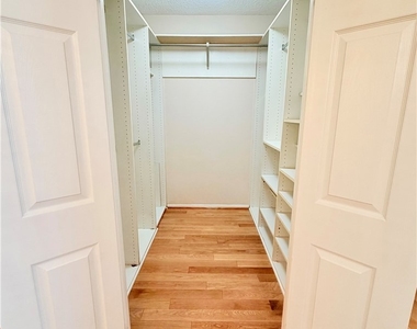600 W 9th - Photo Thumbnail 27