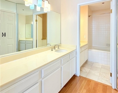 600 W 9th - Photo Thumbnail 24
