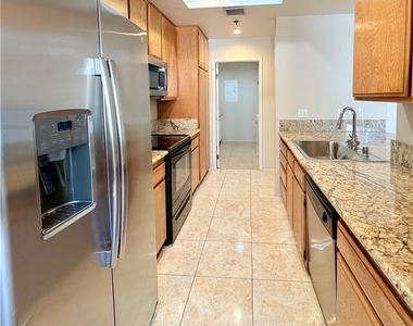 600 W 9th - Photo Thumbnail 6