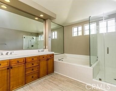 2717 Plumb - Photo Thumbnail 15