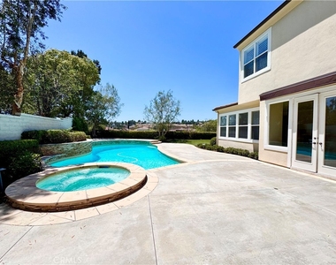 5 Golden Bear Court - Photo Thumbnail 26