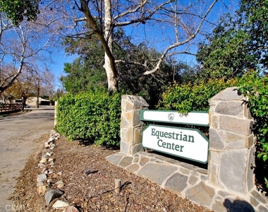5 Golden Bear Court - Photo Thumbnail 45