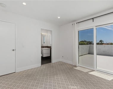 423 1/2 Westminster Avenue - Photo Thumbnail 14