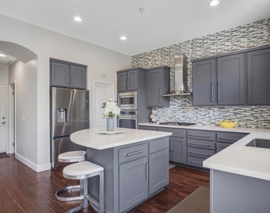 1157 Alexandra Ln - Photo Thumbnail 15