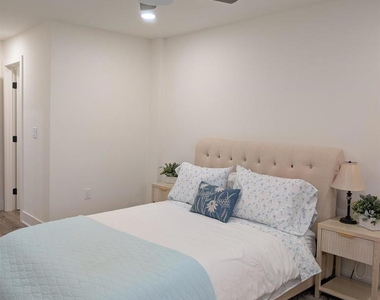2410 La Costa Ave - Photo Thumbnail 12