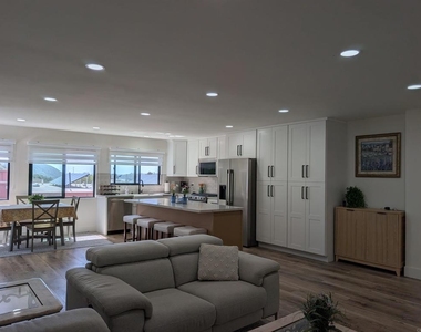 2410 La Costa Ave - Photo Thumbnail 4