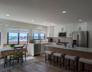 2410 La Costa Ave - Photo Thumbnail 2