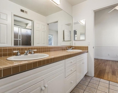 6947 Dusty Rose Place - Photo Thumbnail 29