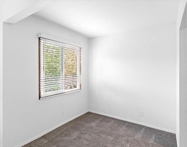 2173 Manchester Avenue - Photo Thumbnail 9