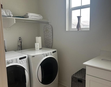 13841 Farmhouse Ave - Photo Thumbnail 11