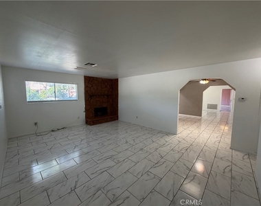 26695 Tellis - Photo Thumbnail 6