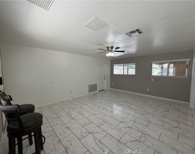 26695 Tellis - Photo Thumbnail 4