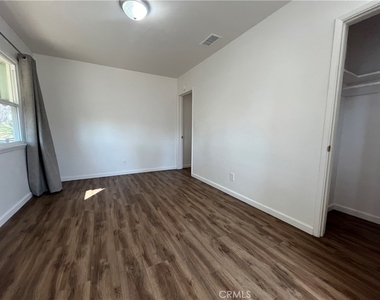 1086 Palm Avenue - Photo Thumbnail 11