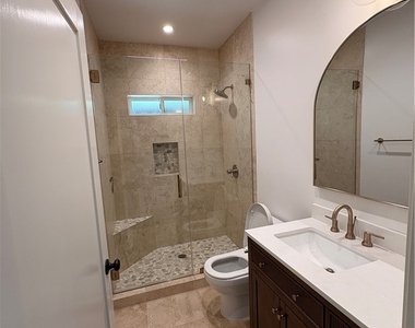 7128 Mclennan Ave - Photo Thumbnail 8
