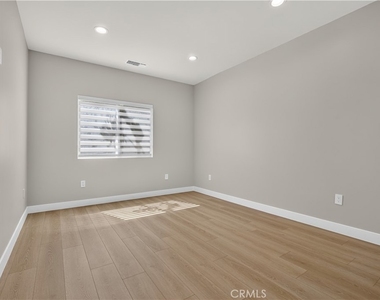 16425 Clymer Street - Photo Thumbnail 29