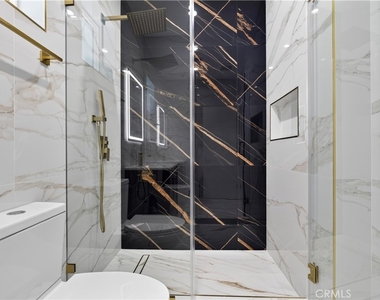 16425 Clymer Street - Photo Thumbnail 21