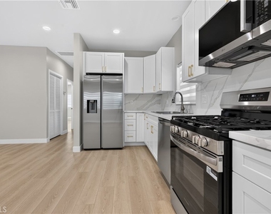 16425 Clymer Street - Photo Thumbnail 16