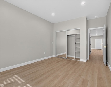 16425 Clymer Street - Photo Thumbnail 30