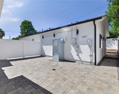 16425 Clymer Street - Photo Thumbnail 5