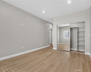 16425 Clymer Street - Photo Thumbnail 28