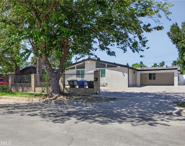 16425 Clymer Street - Photo Thumbnail 1