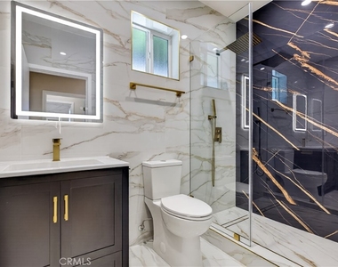 16425 Clymer Street - Photo Thumbnail 20