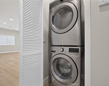 16425 Clymer Street - Photo Thumbnail 18