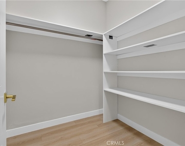 16427 Clymer Street - Photo Thumbnail 20