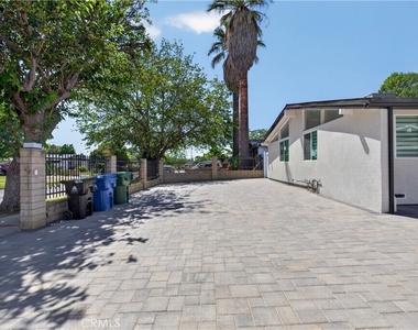 16427 Clymer Street - Photo Thumbnail 1