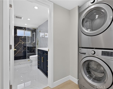 16427 Clymer Street - Photo Thumbnail 14