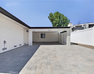 16427 Clymer Street - Photo Thumbnail 4