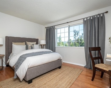 4406 Vista Place - Photo Thumbnail 5