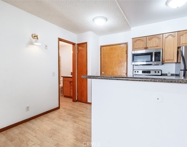 20234 Cantara Street - Photo Thumbnail 5