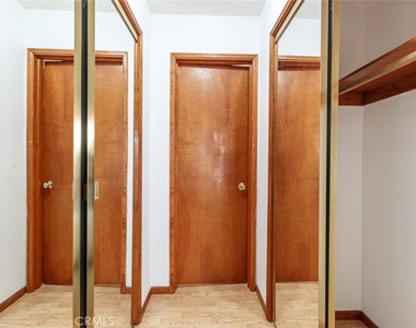 20234 Cantara Street - Photo Thumbnail 12