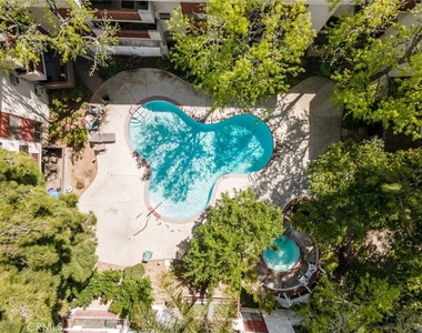 20234 Cantara Street - Photo Thumbnail 30