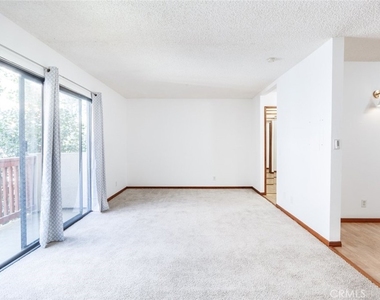20234 Cantara Street - Photo Thumbnail 25