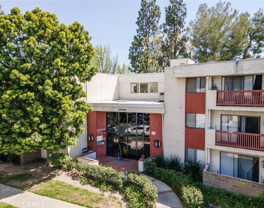 20234 Cantara Street - Photo Thumbnail 17