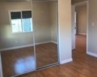 1257 Lincoln Avenue - Photo Thumbnail 5