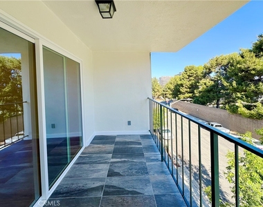 500 Jackson Place - Photo Thumbnail 14