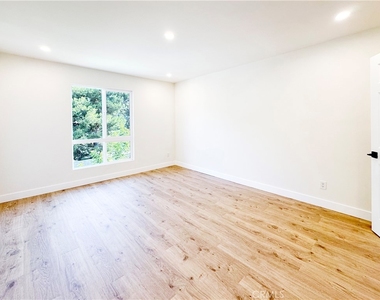 500 Jackson Place - Photo Thumbnail 10
