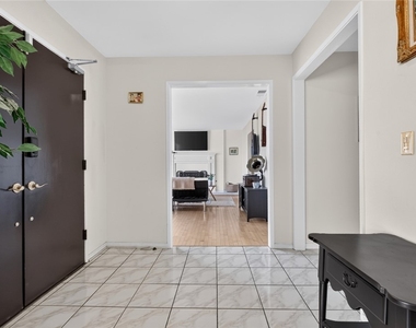 1350 E Tujunga - Photo Thumbnail 26