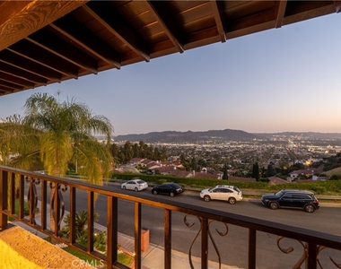1350 E Tujunga - Photo Thumbnail 5